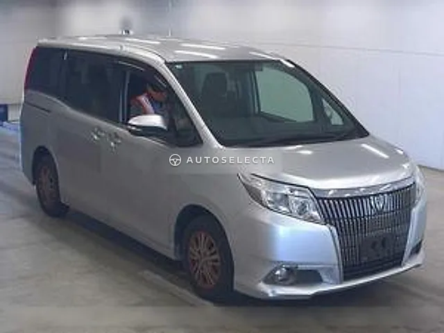 Toyota Esquire 2015, auction grade 3.5