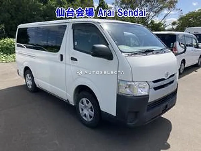 Toyota Hiace 2018, auction grade 3.5