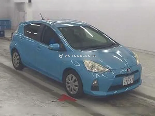 Toyota Aqua 2012, auction grade 3.5