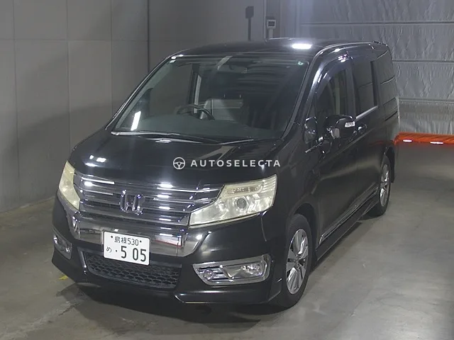 Honda Stepwgn Spada 2013, auction grade 3.5