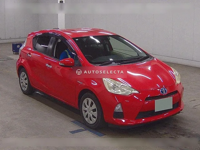 Toyota Aqua 2014, auction grade 3.5