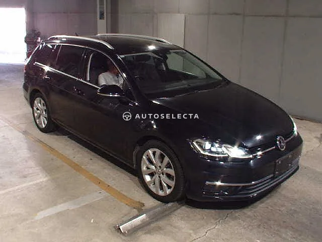 Volkswagen Golf 2018, auction grade 4