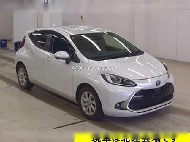 Toyota Aqua 2021, auction grade R