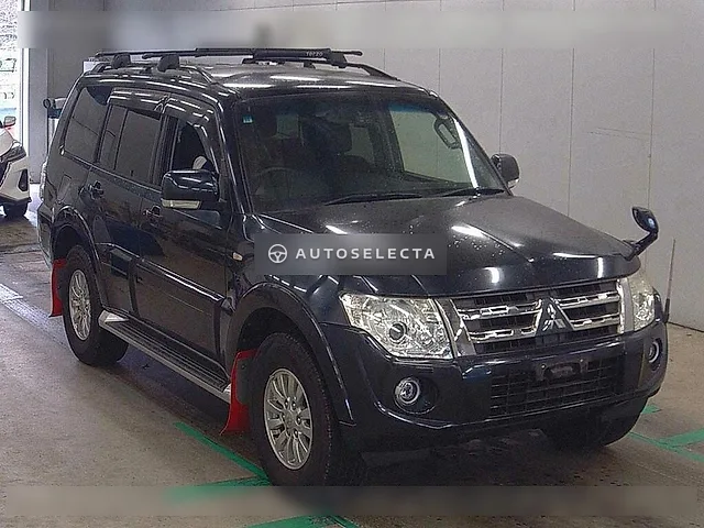 Mitsubishi Pajero 2011, auction grade 3.5