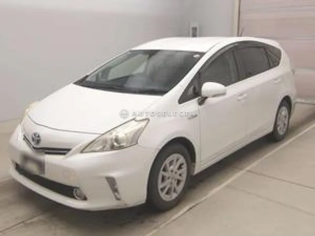 Toyota Prius Alpha 2013, auction grade R