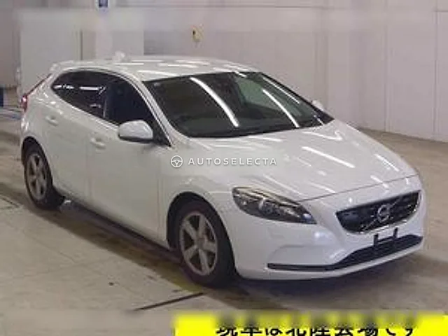 Volvo V40 2016, auction grade 4