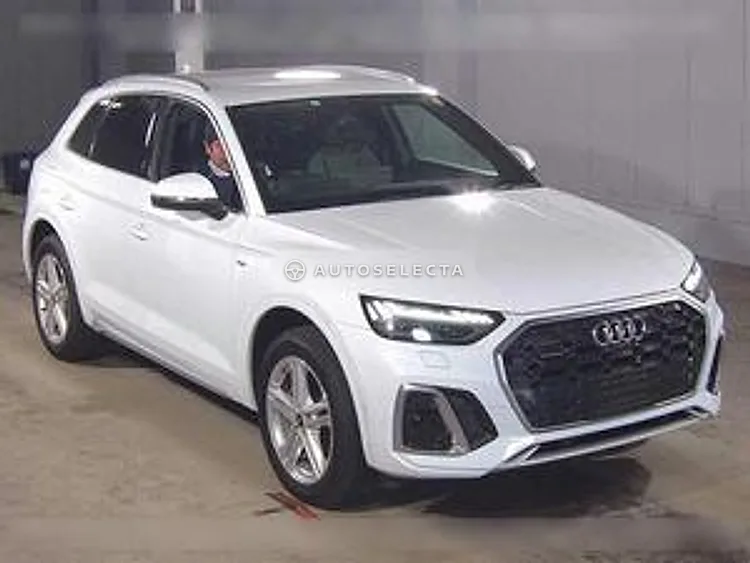 Audi Q5 2021, photo 1 of 6