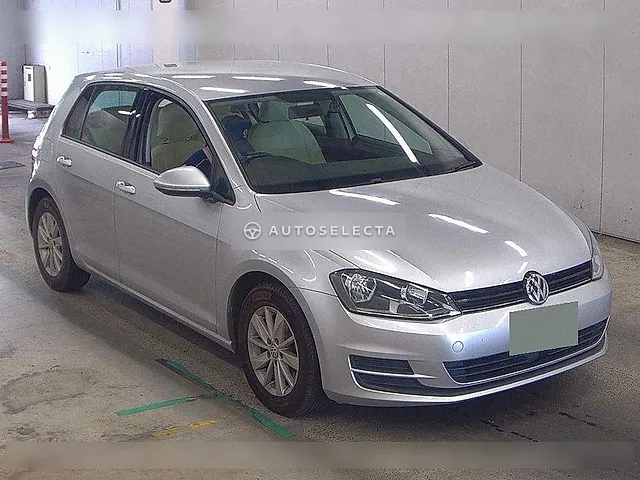 Volkswagen Golf 2015, auction grade 4