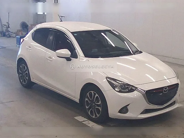 Nissan March 2010, auction grade 3.5