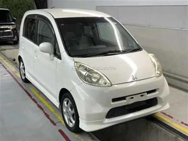 Honda Life 2005, auction grade R