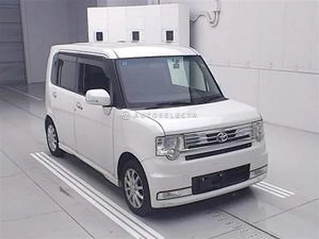 Toyota Pixis Space 2013, auction grade R