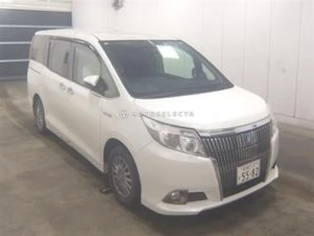 Toyota Esquire 2015, auction grade 3.5