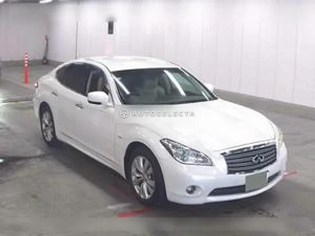 Nissan Fuga 2011, auction grade R