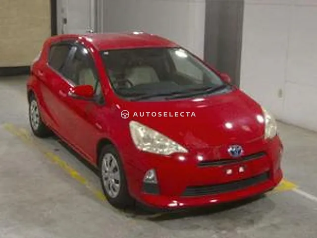 Toyota Aqua 2012, auction grade 3.5