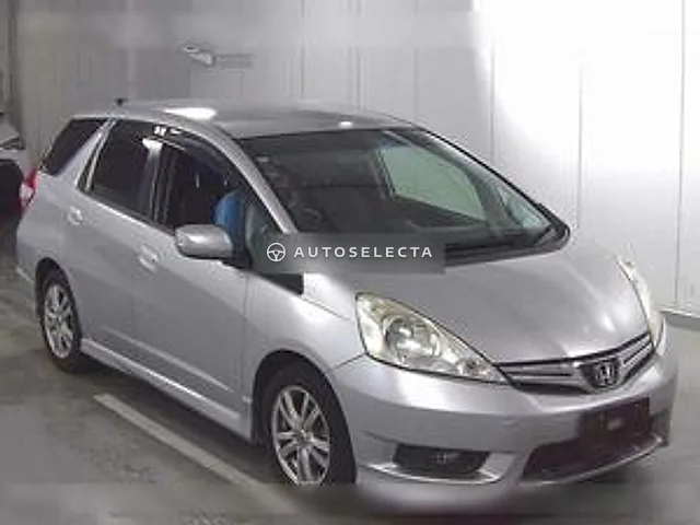 Honda Fit Shuttle 2012, auction grade 3.5