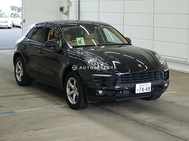 Porsche Macan 2016, auction grade 4