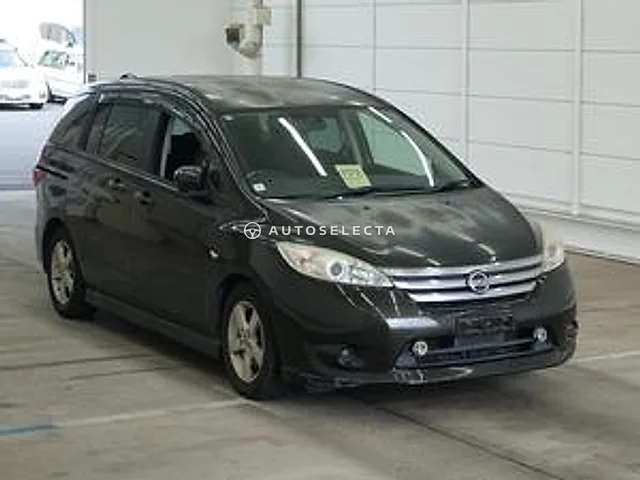 Nissan Lafesta 2011, auction grade 3.5