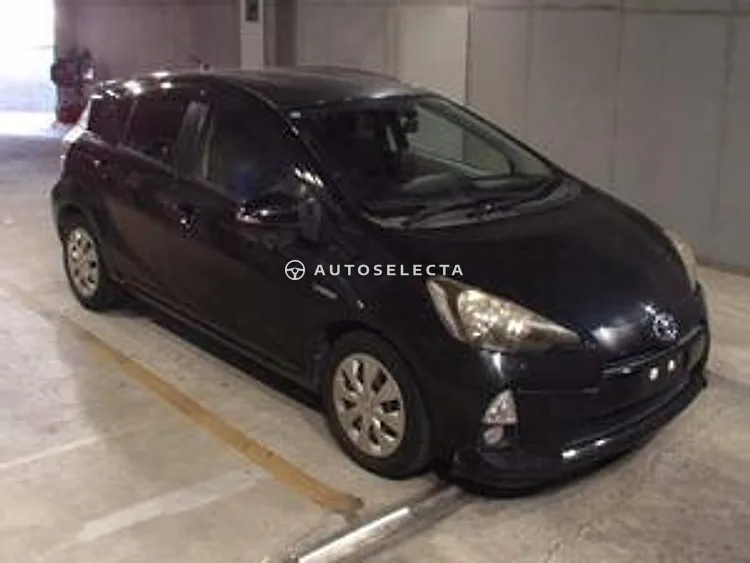 Toyota Aqua 2012, photo 1 of 1