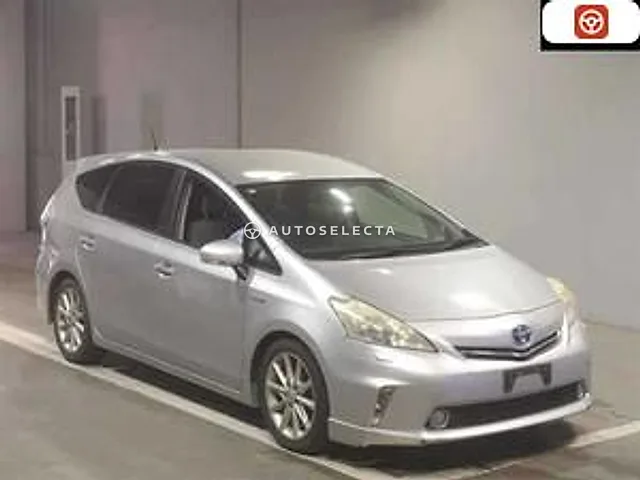 Toyota Prius Alpha 2011, auction grade 3