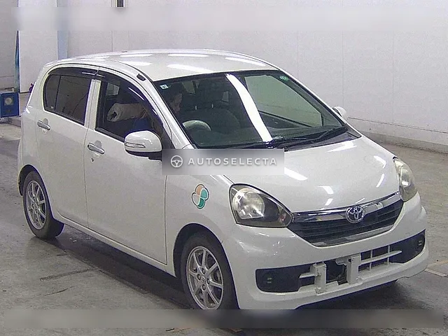 Toyota Pixis Epoch 2013, auction grade R