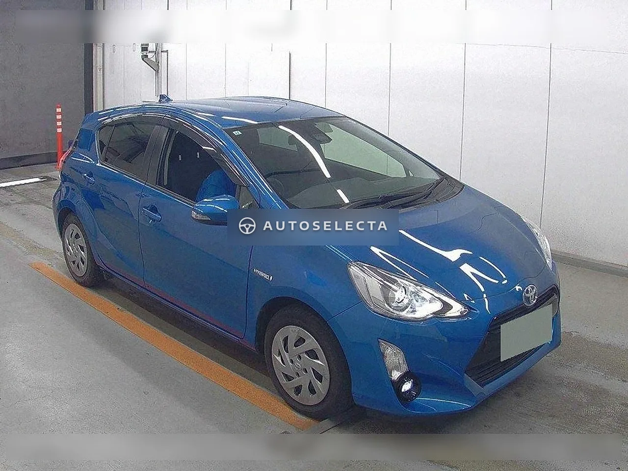 Toyota Aqua 2015, photo 1 of 6
