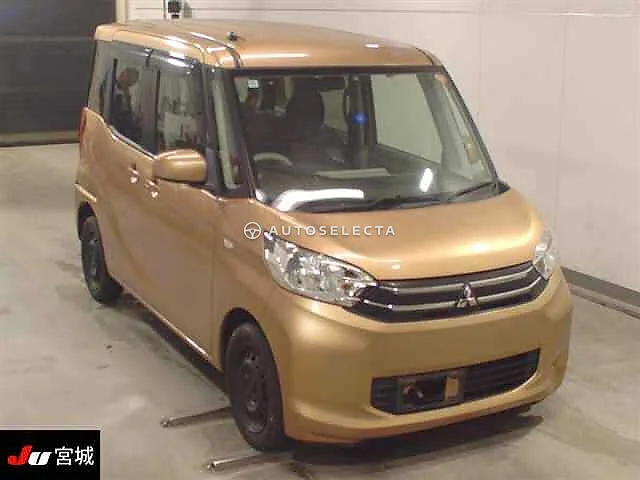 Mitsubishi eK Space 2014, auction grade 3.5