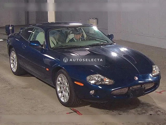 Jaguar XK 1999, auction grade 4