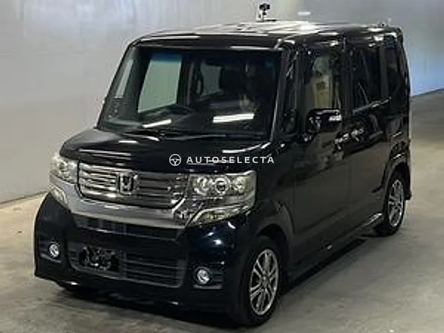 Honda N-BOX Custom 2013, auction grade 3