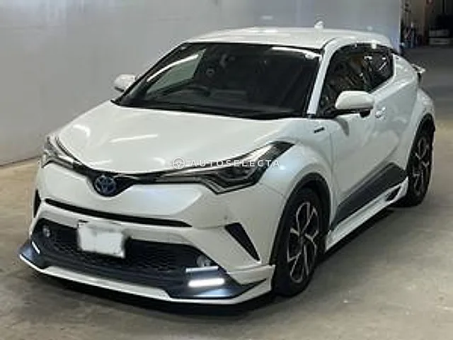 Toyota C-HR 2017, auction grade 3.5