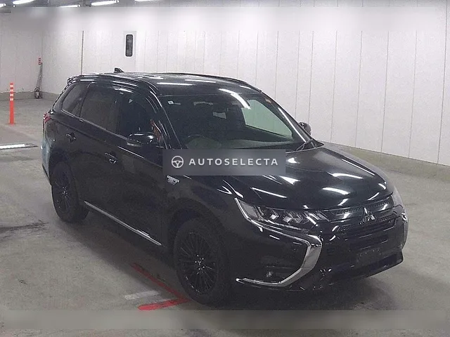 Mitsubishi Outlander PHEV 2021, auction grade 4.5