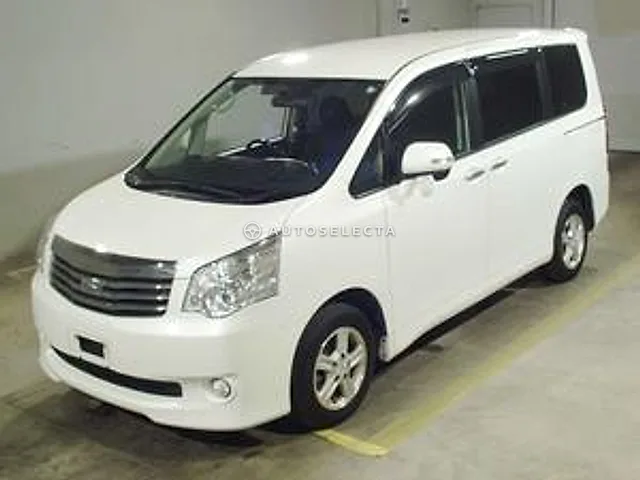 Toyota Noah 2013, auction grade 3