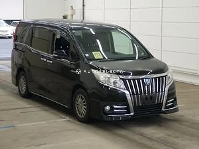 Toyota Esquire 2015, auction grade 3.5