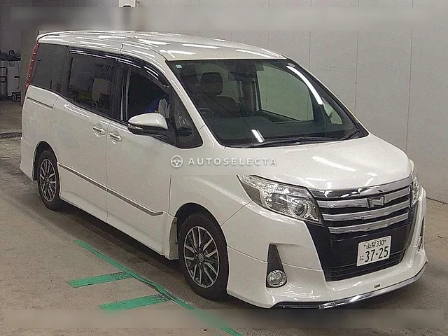 Toyota Noah 2014, auction grade 3.5