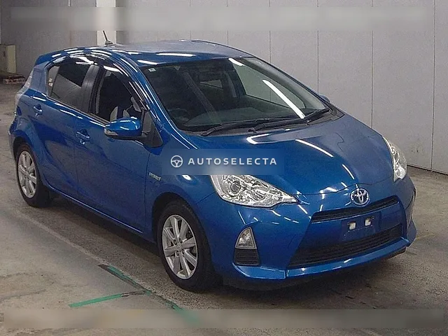Toyota Aqua 2014, auction grade 4