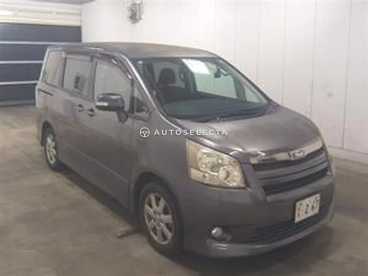 Toyota Noah 2008, photo 1 of 1