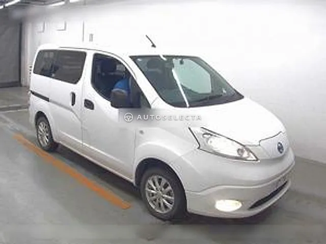 Nissan e-NV200 Van 2016, auction grade 3.5