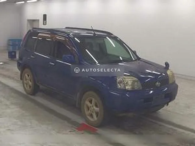 Nissan X-Trail 2003, auction grade 3