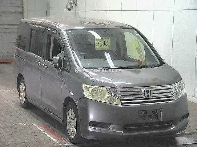 Honda Stepwgn 2011, auction grade R