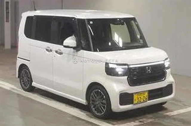 Honda N-BOX Custom 2024, auction grade 4.5