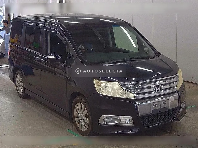 Honda Stepwgn Spada 2011, auction grade 3.5