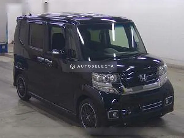 Honda N-BOX Custom 2017, auction grade 4