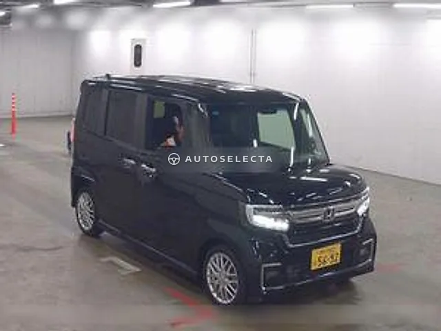 Honda N-BOX Custom 2022, auction grade 4.5