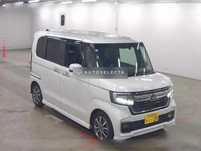 Honda N-BOX Custom 2022, auction grade 4.5
