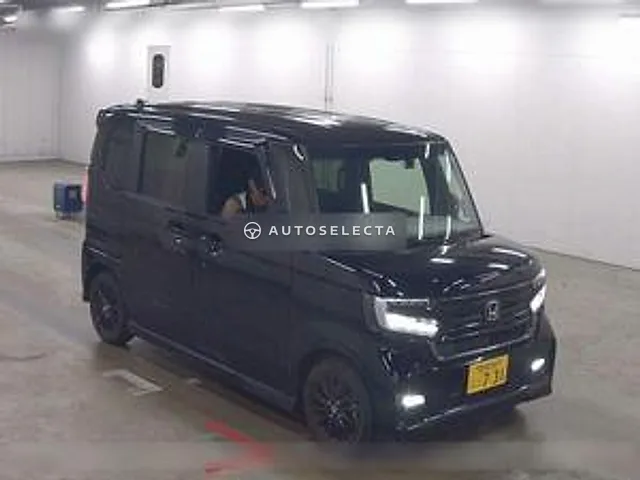 Honda N-BOX Custom 2023, auction grade 4.5