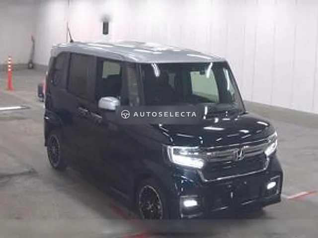 Honda N-BOX Custom 2023, auction grade 5