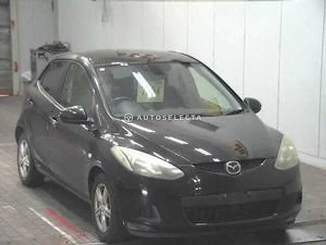 Mazda Demio 2007, auction grade 3