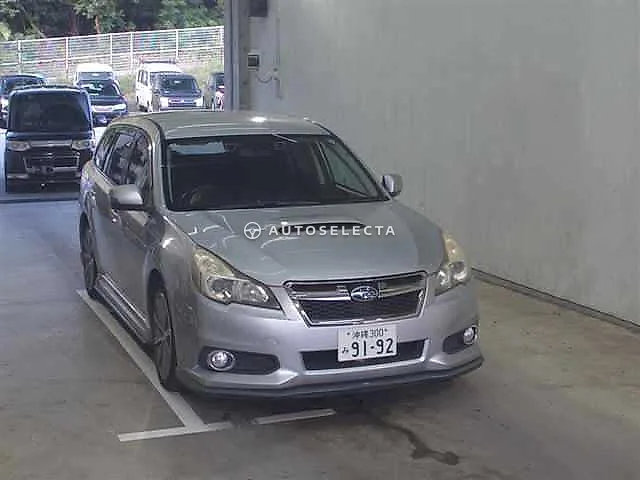 Subaru Legacy Touring Wagon 2013, auction grade 3.5