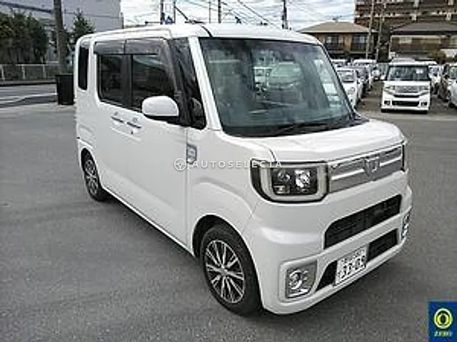 Daihatsu Wake 2016, auction grade 4