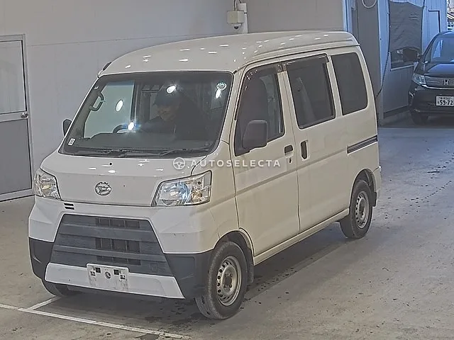 Daihatsu Hijet Cargo 2018, auction grade 3.5