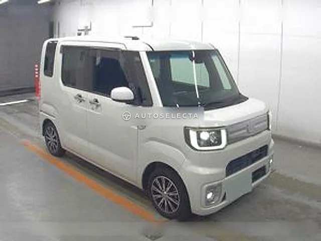 Daihatsu Wake 2016, auction grade 3.5